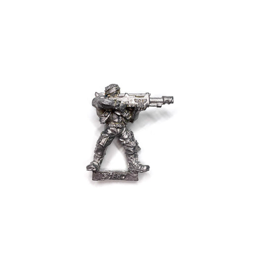 Imperial Guard - Catachan Jungle Fighter with Lasgun