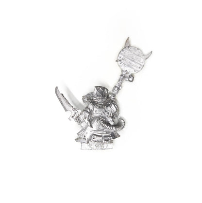 Warhammer Fantasy - Skaven - Clan Skyre Warlock w. Staff - Metal Marauder
